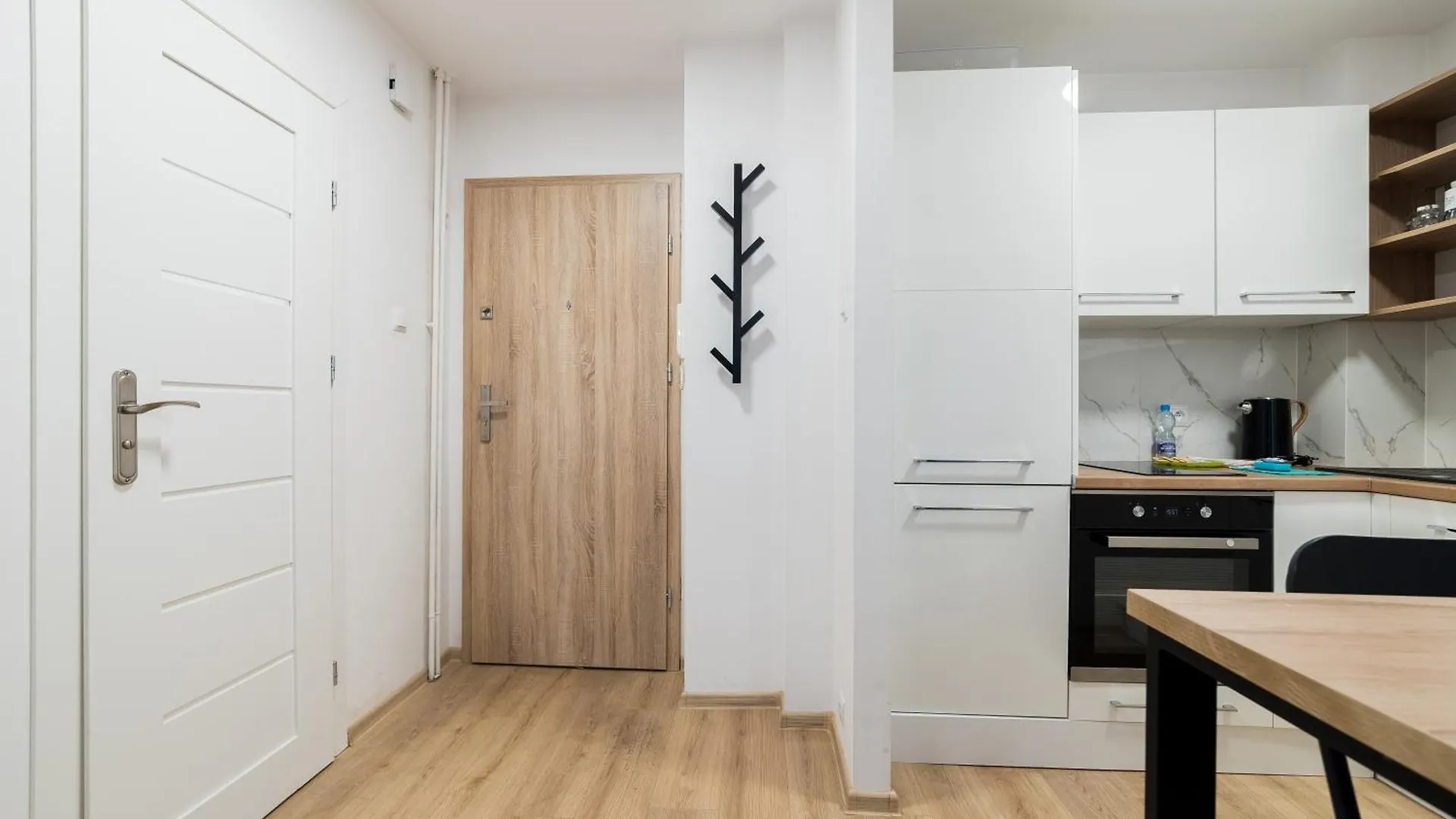 Pod Lipami Charming Apartment ポズナン